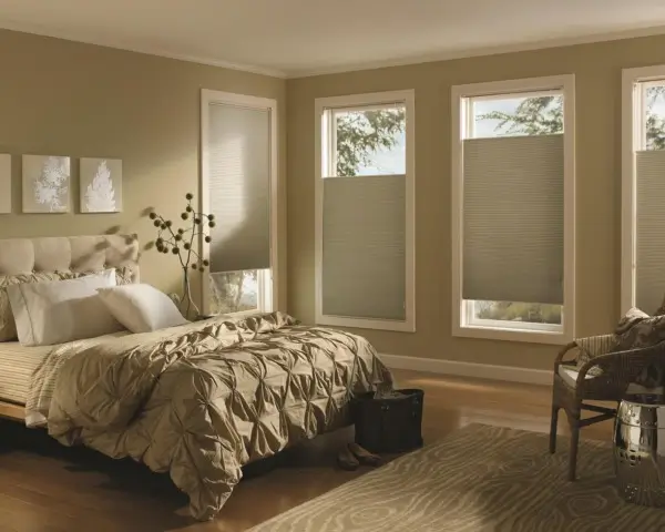 Honeycomb cellular blinds showing the insulating cell structure